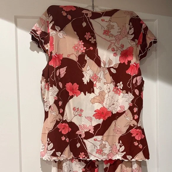 Elegant Floral Women's Pajama Set - Picture 7 of 7